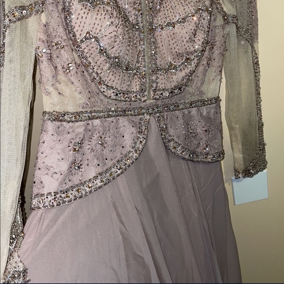 Beautiful custom made dress very nice for weddings - Picture 3 of 4